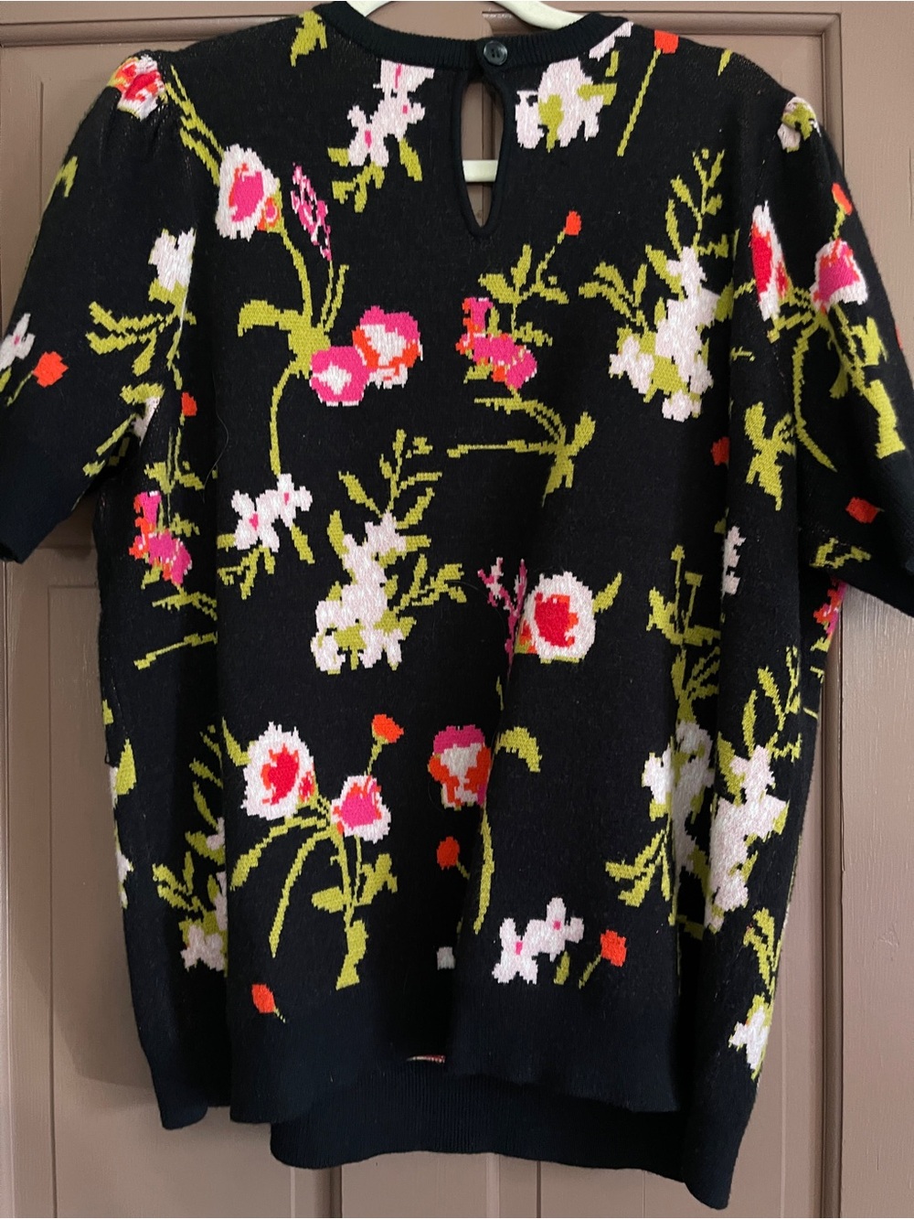 Tahari Black Floral Pattern Knit Sweater Short Sleeve 1x - Picture 2 of 5